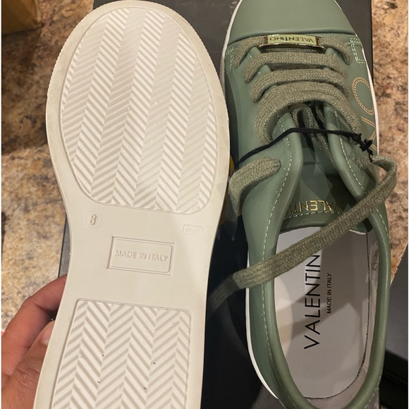 ONE HOUR SALE 💥💥💥💥VALENTINO PLATFORM GYM SHOES - Picture 4 of 5